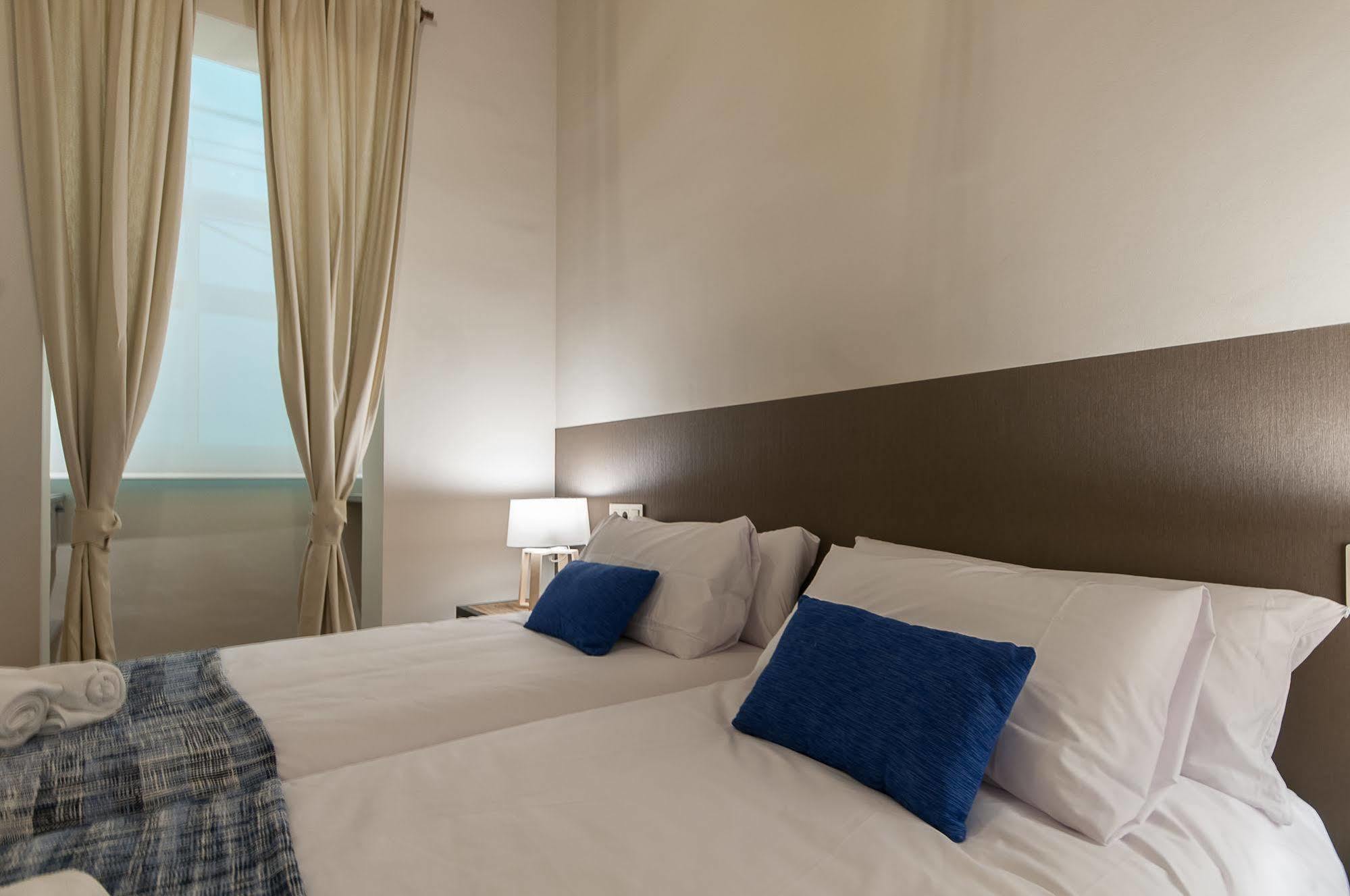 Weflating Sant Antoni Market Apartment Barcelona